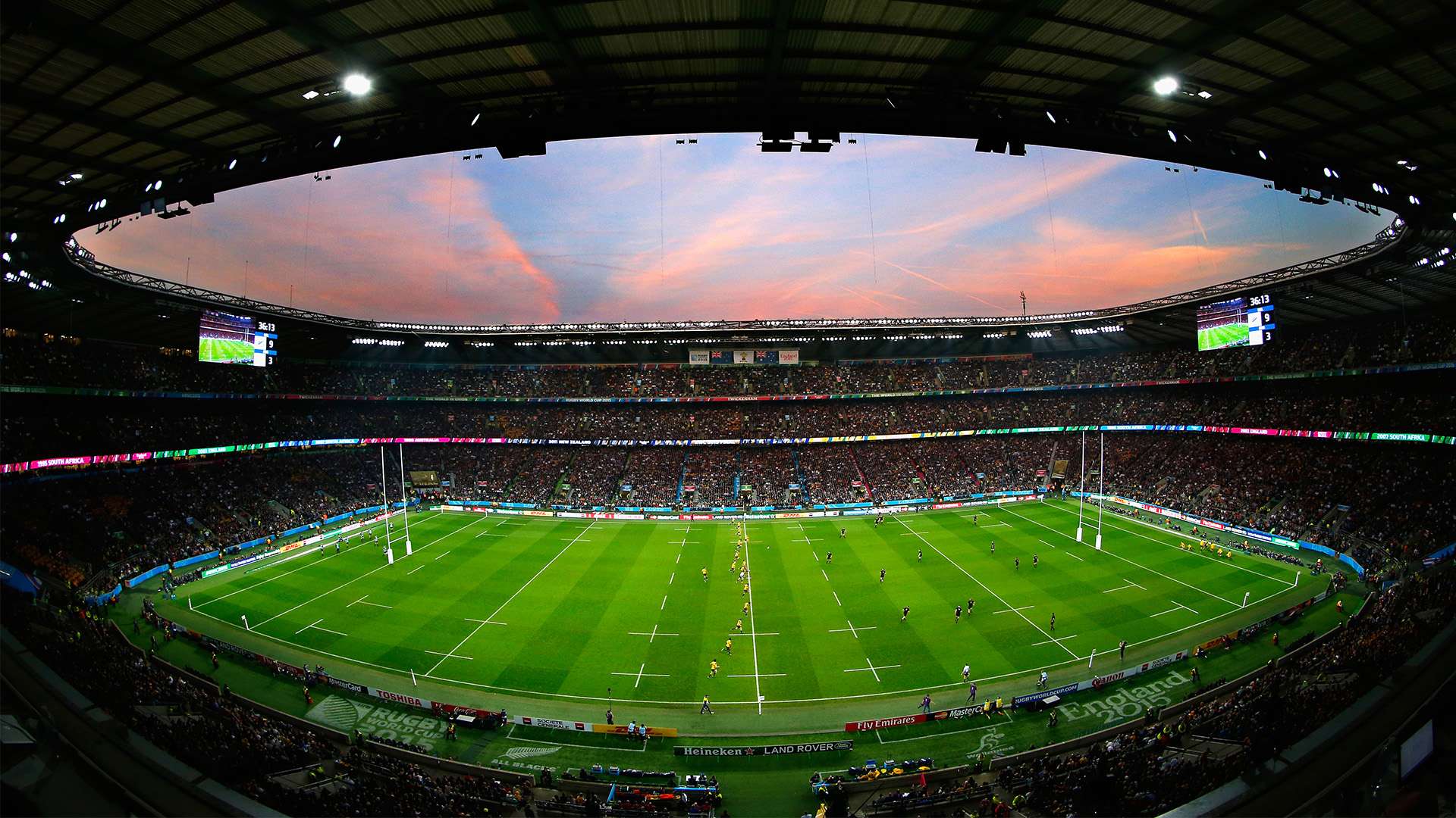 美亚利桑那州一机场两飞机在地面发生碰撞 造成至少1人死亡.